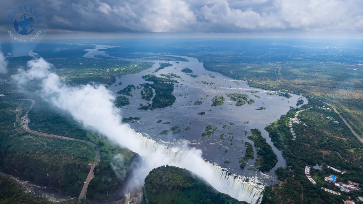 Zambia Victoria Falls (2).jpg